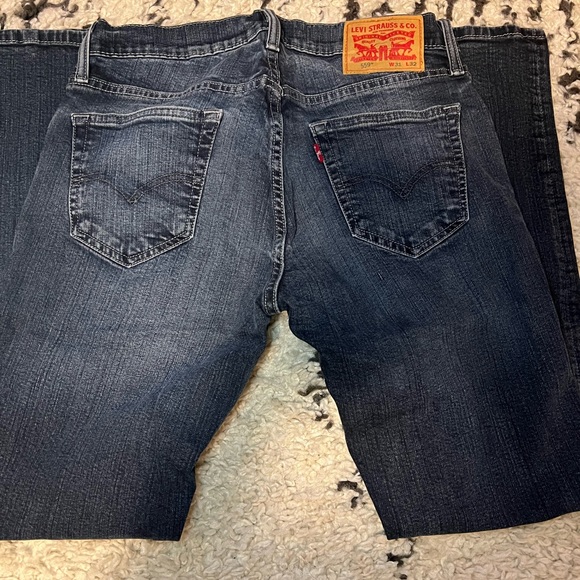 Men Levi’s 559 Relaxed Jeans 31x32 - Picture 2 of 4